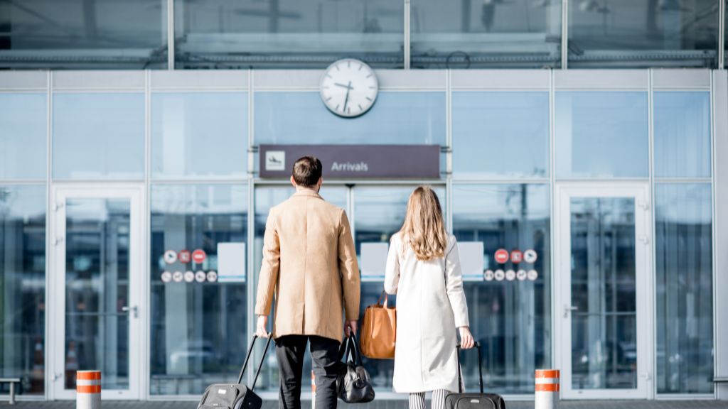 Lotnisko Gdańsk - Ile wcześniej na lotnisku? Optymalny czas przed odlotem
