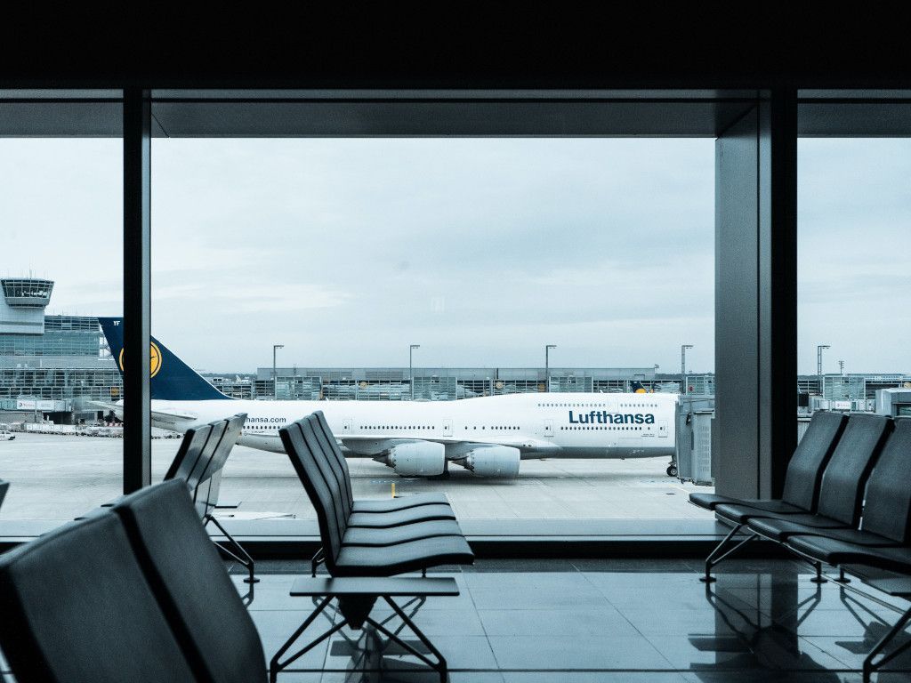 Jak odebrać podróżnych z lotniska w Poznaniu?
