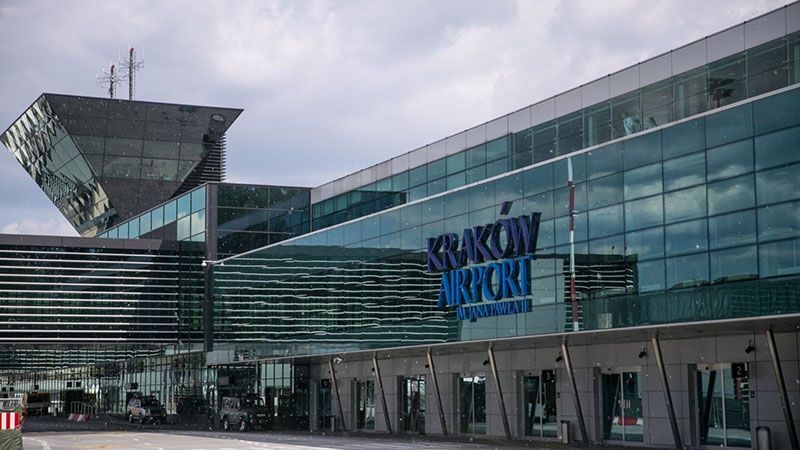 Informacja na temat połączeń z lotniska w Krakowie