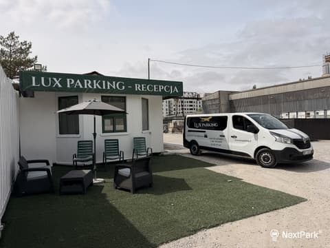 Lux Parking – Premium