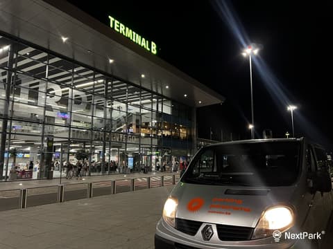 Parking Panorama
