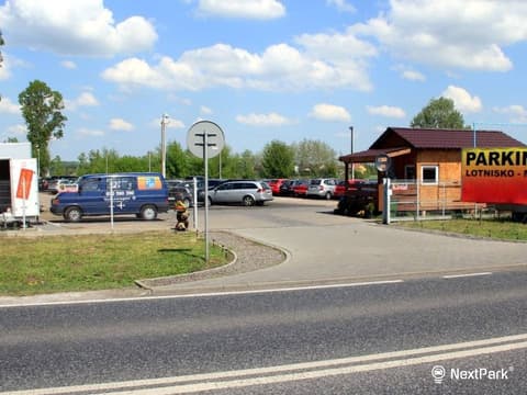 Parking Modlin P38