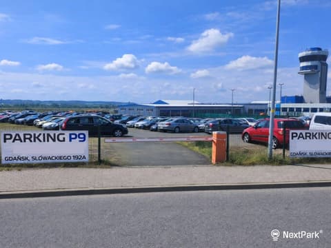 PARKING P9
