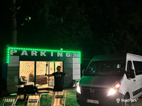 PARKING U KRÓLA