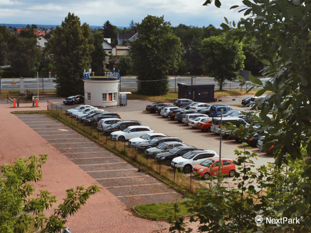 Parking Modlin PREMIUM Tani i Bezpieczny