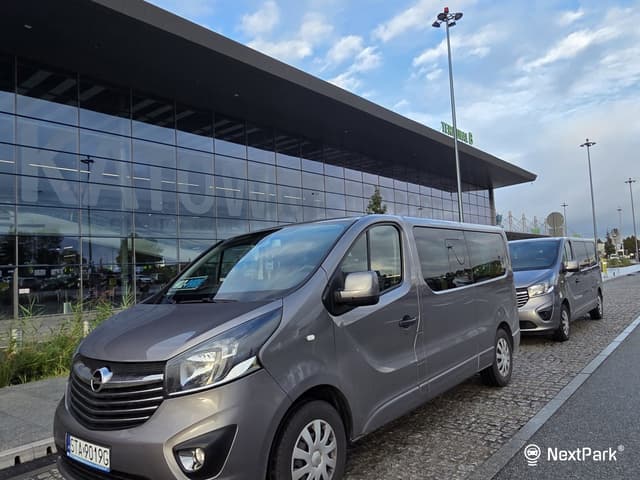 24h WIZ-PARK PARKING