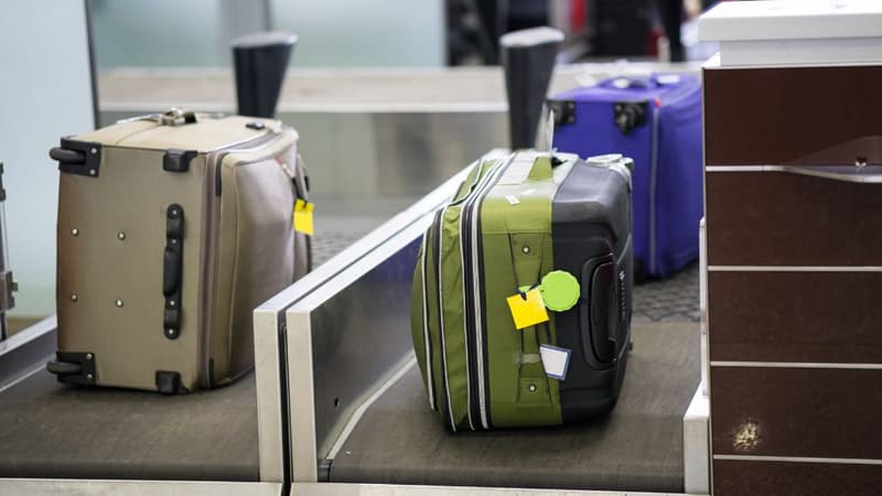 Dokupienie bagażu rejestrowanego na lotnisku Chopina – ceny i zasady
