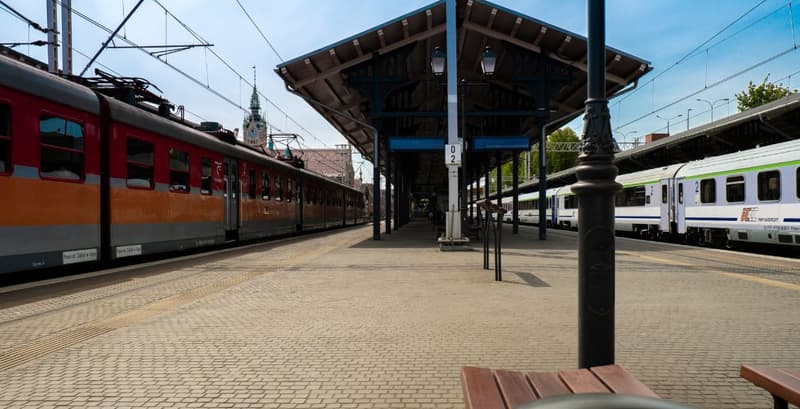 Jak dojechać z dworca PKP Kraków na Lotnisko Balice?