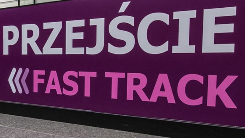 Czym jest Fast Track na Lotnisku Balice?