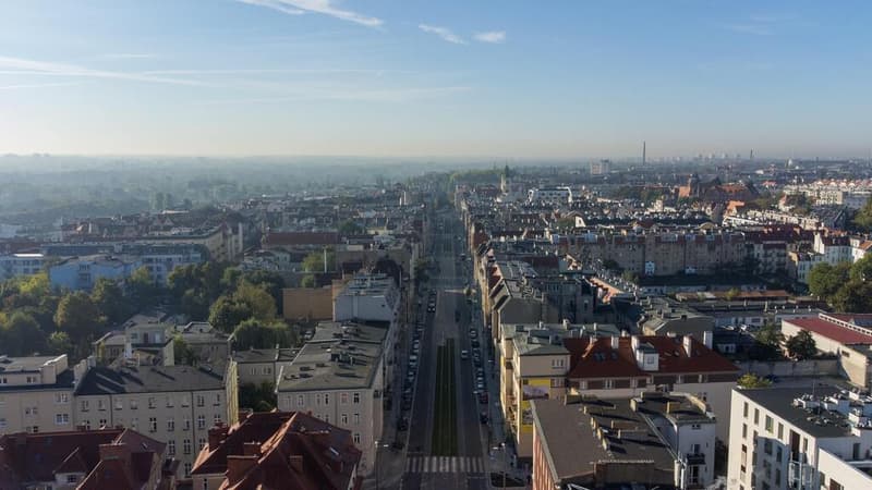 Jak najtaniej dojechać z Poznania na lotnisko?
