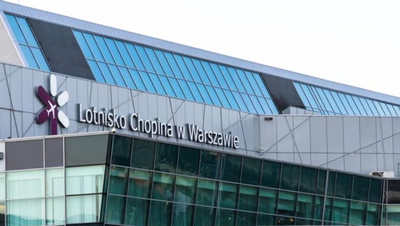 Ile czasu przed odlotem trzeba być na lotnisku Chopina? - 7 wskazówek