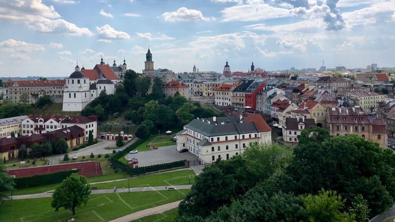 Ile kosztuje parking przy Lotnisku w Lublinie?